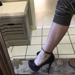 🎀Steve madden platform black leather heels🎀